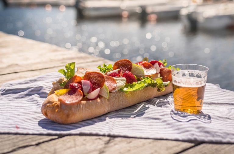 Brygglunch med hemmagjord äppeldressing